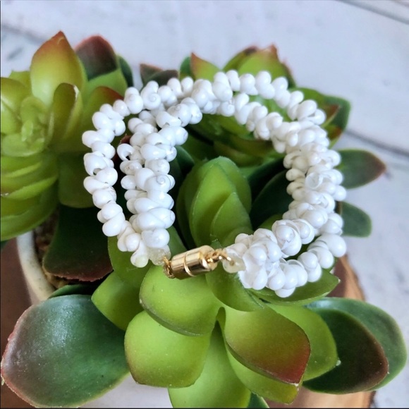 Triple strand vintage shell bracelet NEW - Picture 4 of 7